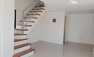 2 Bedroom House and Lot for sale in Subdivision in Floridablanca, Pamapnga