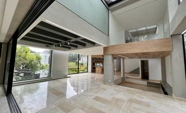 CASA CAMPESTRE EN ENVIGADO-LOMA DEL ESMERALDAL