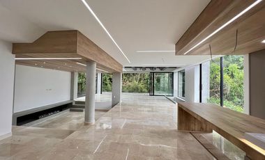 CASA CAMPESTRE EN ENVIGADO-LOMA DEL ESMERALDAL