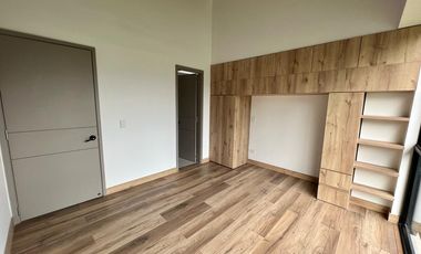 CASA CAMPESTRE EN ENVIGADO-LOMA DEL ESMERALDAL