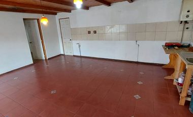 CASA CALLE HUMBERTO SILVA ESQ ALCIDES O'KUINGHTTONS - SAN CLEMENTE