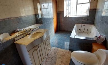 CASA CALLE HUMBERTO SILVA ESQ ALCIDES O'KUINGHTTONS - SAN CLEMENTE