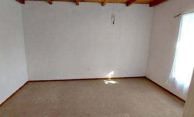 CASA CALLE HUMBERTO SILVA ESQ ALCIDES O'KUINGHTTONS - SAN CLEMENTE