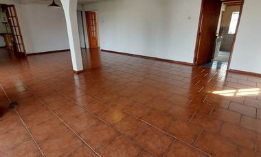 CASA CALLE HUMBERTO SILVA ESQ ALCIDES O'KUINGHTTONS - SAN CLEMENTE