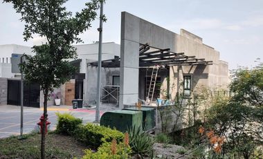 HERMOSA RESIDENCIA EN DINASTÍA