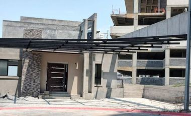 HERMOSA RESIDENCIA EN DINASTÍA