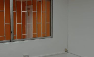 Se Alquila oficina en Quisquis y Antepara