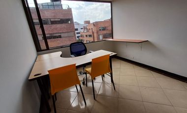 Arrienda Oficina 130 M2 Amoblada 12 personas