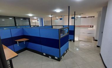 Arrienda Oficina 130 M2 Amoblada 12 personas
