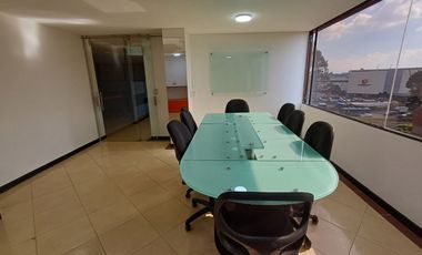 Arrienda Oficina 130 M2 Amoblada 12 personas