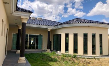 Casa En Venta En Zona Plateada Pachuca En Un Solo Nivel Privada La Purísima