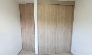 PR18278 Apartamento en arriendo en el sector Loma del Escobero