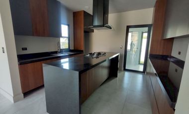 Casa Minimalista en Venta en Burgos Bugambilias, Temixco Morelos.