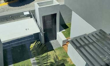 Casa Minimalista en Venta en Burgos Bugambilias, Temixco Morelos.