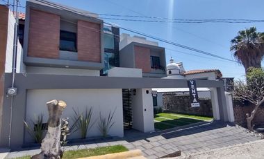 Casa Minimalista en Venta en Burgos Bugambilias, Temixco Morelos.
