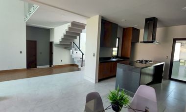 Casa Minimalista en Venta en Burgos Bugambilias, Temixco Morelos.