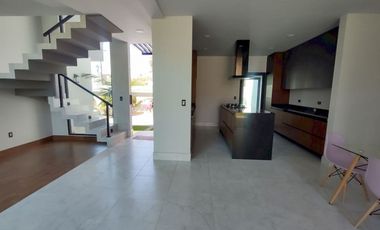 Casa Minimalista en Venta en Burgos Bugambilias, Temixco Morelos.