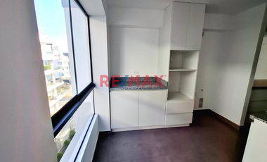 Departamento 3 Dormitorios Sala Comedor Super Iluminado Y Espacioso En Chacarilla Surco