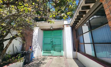 Casa de una planta para Remodelar en Av Hidalgo, Colonia San Bernardino.