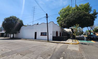 Casa de una planta para Remodelar en Av Hidalgo, Colonia San Bernardino.