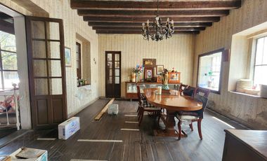 Casa de una planta para Remodelar en Av Hidalgo, Colonia San Bernardino.