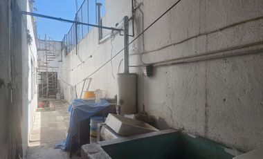 Casa de una planta para Remodelar en Av Hidalgo, Colonia San Bernardino.