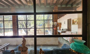 Casa de una planta para Remodelar en Av Hidalgo, Colonia San Bernardino.