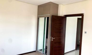 A UNFURNISHED 3 BR FOR SALE IN TRION TOWERS