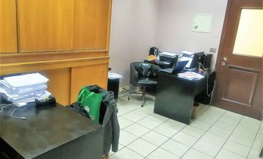 VENDE OFICINA, COMPAÑÍA CON AMUNATEGUI, SANTIAGO, 34 M2, 1 PRIVADO, PLANTA LIBRE, BAÑO, KITCHENETTE, CON OPCION DE ESTACIONAMIENTO