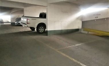 VENDE OFICINA, COMPAÑÍA CON AMUNATEGUI, SANTIAGO, 34 M2, 1 PRIVADO, PLANTA LIBRE, BAÑO, KITCHENETTE, CON OPCION DE ESTACIONAMIENTO