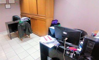 VENDE OFICINA, COMPAÑÍA CON AMUNATEGUI, SANTIAGO, 34 M2, 1 PRIVADO, PLANTA LIBRE, BAÑO, KITCHENETTE, CON OPCION DE ESTACIONAMIENTO