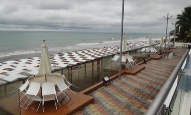 VENDO EXCELENTE DEPARTAMENTO EN LA PLAYA DE TONSUPA EN GRAN DIAMOND BEACH