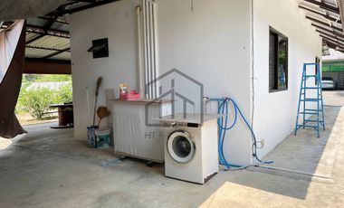 Land for sale with 1 small house and 1 storage building, San Khong, San Kamphaeng.