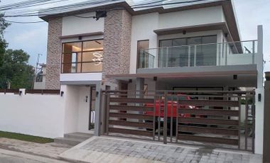 Geneva Gardens Single Dwelling House for Sale with swimming pool in Quezon City