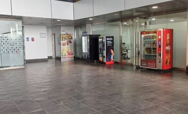 Venta de oficina en exclusivo edificio frente al Jockey Plaza