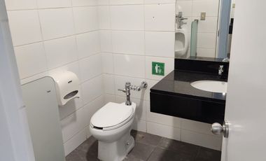 Venta de oficina en exclusivo edificio frente al Jockey Plaza