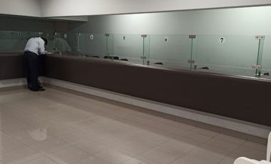 Venta de oficina en exclusivo edificio frente al Jockey Plaza