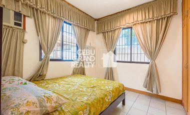Beachfront 2 Bedroom House for Sale in Compostela