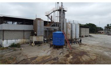 Edificación industrial de venta Manta  zona norte