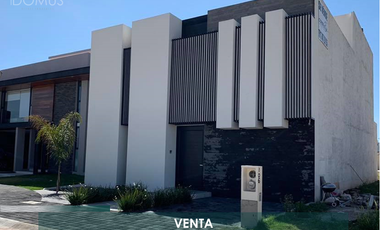 VENDO CASA EN DOLORES AMUEBLADA