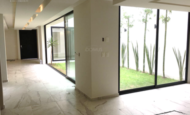 VENDO CASA EN DOLORES AMUEBLADA