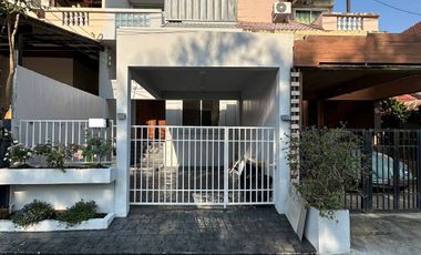 Townhome for sale, newly renovated, beautiful, good location, close to Chiang Mai University only 5 minutes, Nimman, Ton Phayom Market, airport only 10 minutes.