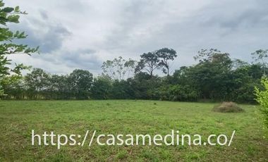 LOTE CAMPESTRE VIA RESTREPO