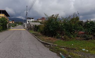 Venta de casa de 75m2 con un terreno de 500m2 en Cutuglahua