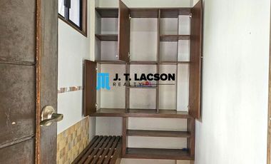 𝗛𝗼𝘂𝘀𝗲 𝗳𝗼𝗿 𝗥𝗲𝗻𝘁 𝘄𝗶𝘁𝗵 𝗦𝘄𝗶𝗺𝗺𝗶𝗻𝗴 𝗣𝗼𝗼𝗹 𝗶𝗻 𝗩𝗮𝗹𝗲𝗻𝗰𝗶𝗮, 𝗡𝗲𝗴𝗿𝗼𝘀 𝗢𝗿𝗶𝗲𝗻𝘁𝗮𝗹