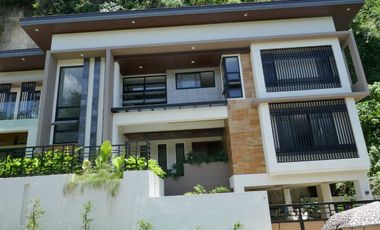 For sale: : 4-bedroom new house with a pool in Maria Luisa-Banilad@ P88M