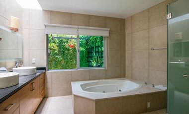 Linda casa en Riberas del pilar! PRECIO REDUCIDO!!