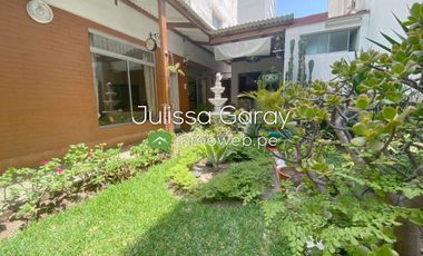 Venta de dpto tipo casa 1er piso con jardín, patio y 2 terrazas en Miraflores – Alt. Cdra 42 Av. Arequipa