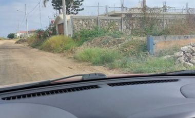 SOLAR , EN SALINAS, CERCA A LA  AVDA. CARLOS ESPINOZA Y A SUPERMAXI