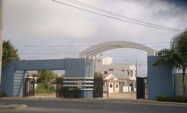 SOLAR , EN SALINAS, CERCA A LA  AVDA. CARLOS ESPINOZA Y A SUPERMAXI